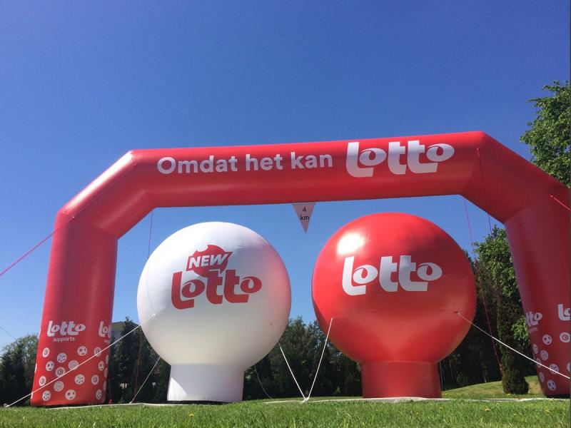 Giant inflatable publicity balloon Lotto