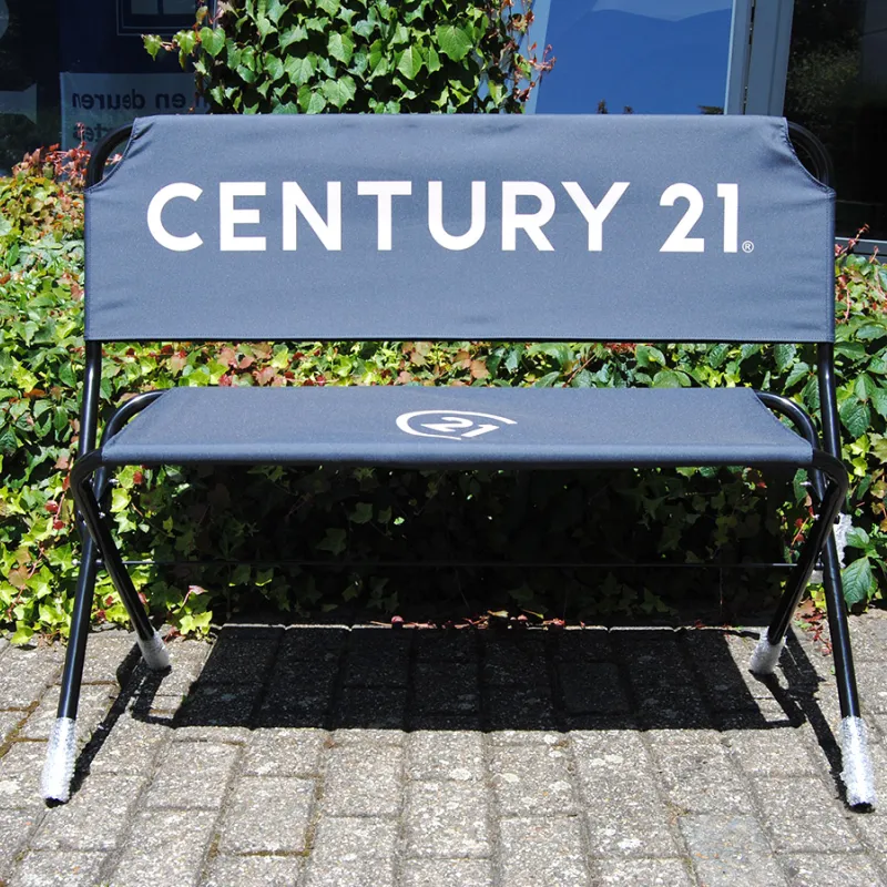 Le 'Easy Bench' est une banque personalisé et facile à plier et à transporter.