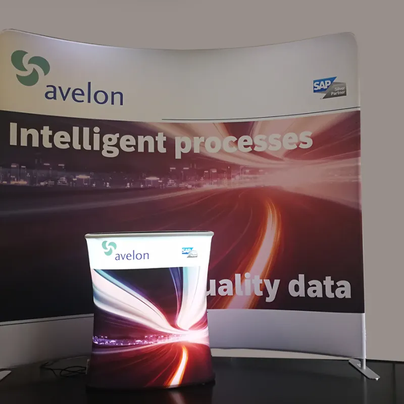 The Flexwall exhibition wall with printed fabric panels held up by a clever feather-light aluminum profile, quick and easy to set up.