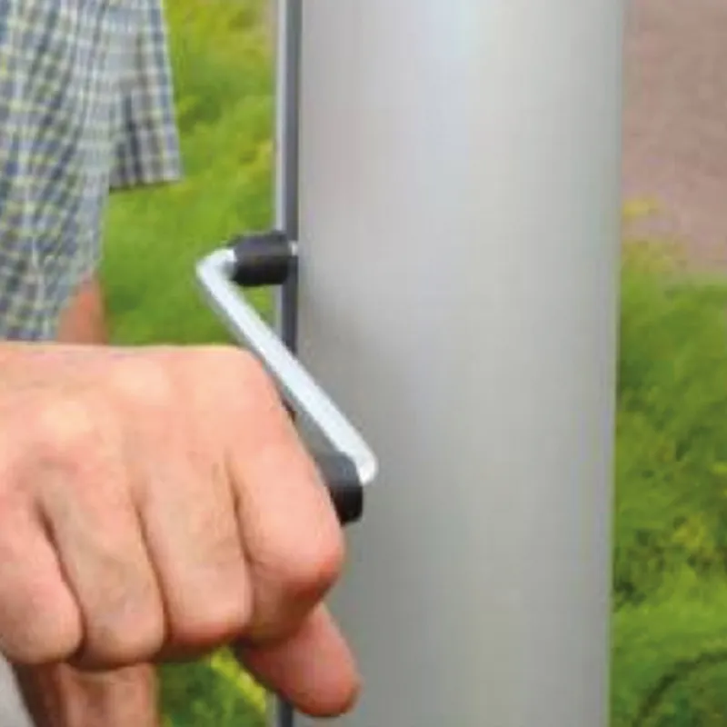 Flagpole with hoistable gallow system with winch