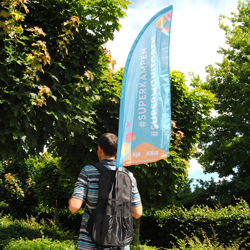 Backpack with beachflag, perfect for manifastations.