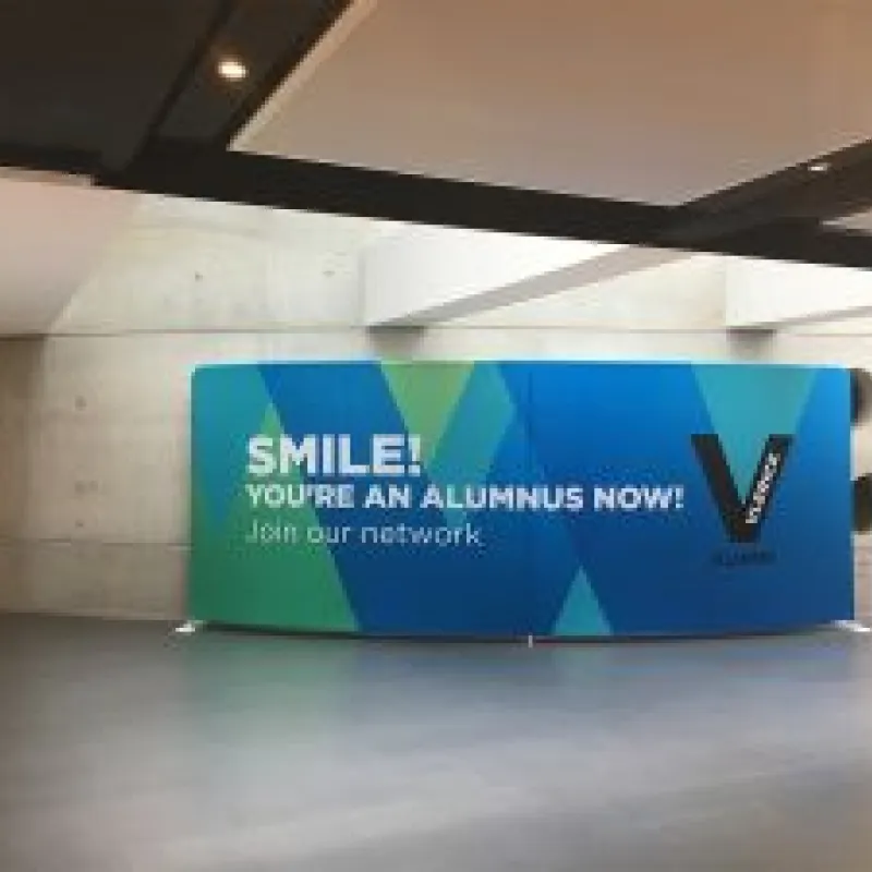 The Flexwall exhibition wall with printed fabric panels held up by a clever feather-light aluminum profile, quick and easy to set up.