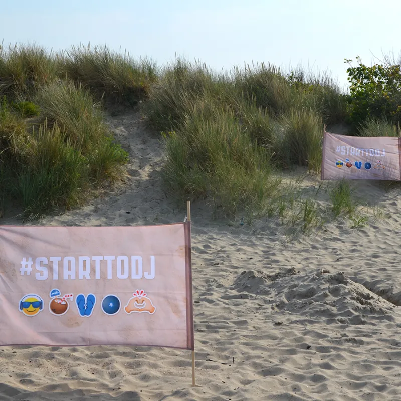 Bedrukte strandschermen strandzeil