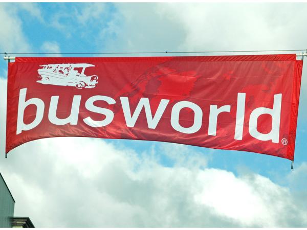 Spandoek Busworld met specifieke afwerking