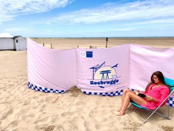 Bedrukte strandschermen strandzeil