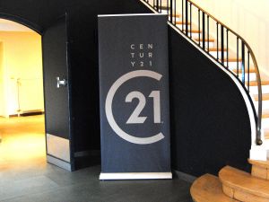 Roll up Business Century 21