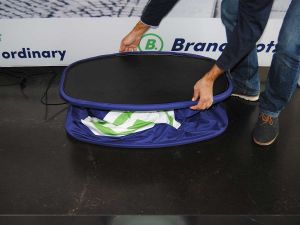 pop up counter already assembled in the tranportbag