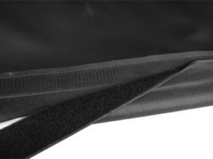 Le 'Easy Bench' est un banc personalisé et facile à plier et à transporter.