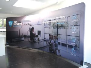 De Flexwall is de nieuwste generatie beurswanden met meesterlijk bedrukte textieldoeken in een slim aluminium profiel. 