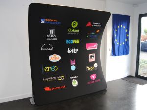 De Flexwall is de nieuwste generatie beurswanden met meesterlijk bedrukte textieldoeken in een slim aluminium profiel. 
