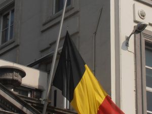 drapeau en berne