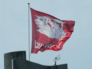bedrukte en gepersonaliseerde vlaggen bestellen, wimpels met logo en eigen opdruk