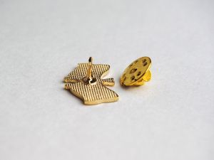 Flag pins 