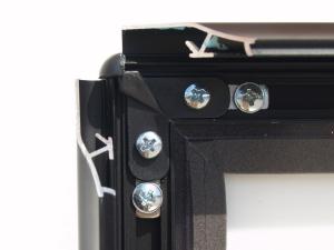 Maak gebruik van dit dubbelzijdig reclamebord, ideaal voor professionele presentatie van informatie, posters