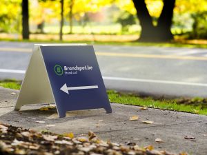 De bedrukte panelen of borden van Brandspot kunnen gebruikt worden als signalisatie, informatiebord, of gewoon om je logo tentoon te stellen