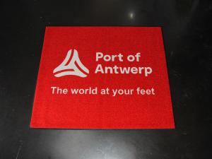 Tapis avec personnalisation, tapis anti-salissure avec logo, un véritable outil de communication