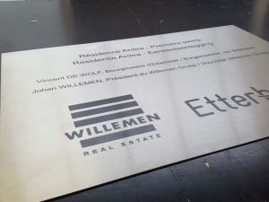 nameplate brushed aluminium