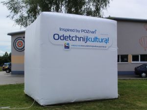 inflatable cube