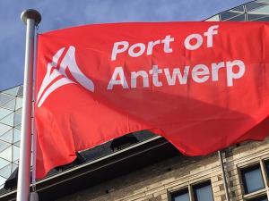 bedrukte en gepersonaliseerde vlaggen kopen, wimpels met logo en eigen opdruk